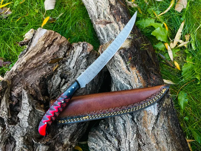 Custom Damascus Flaying Knife – Hand-Carved Grip, Field-Ready Edge – Tk-051 1