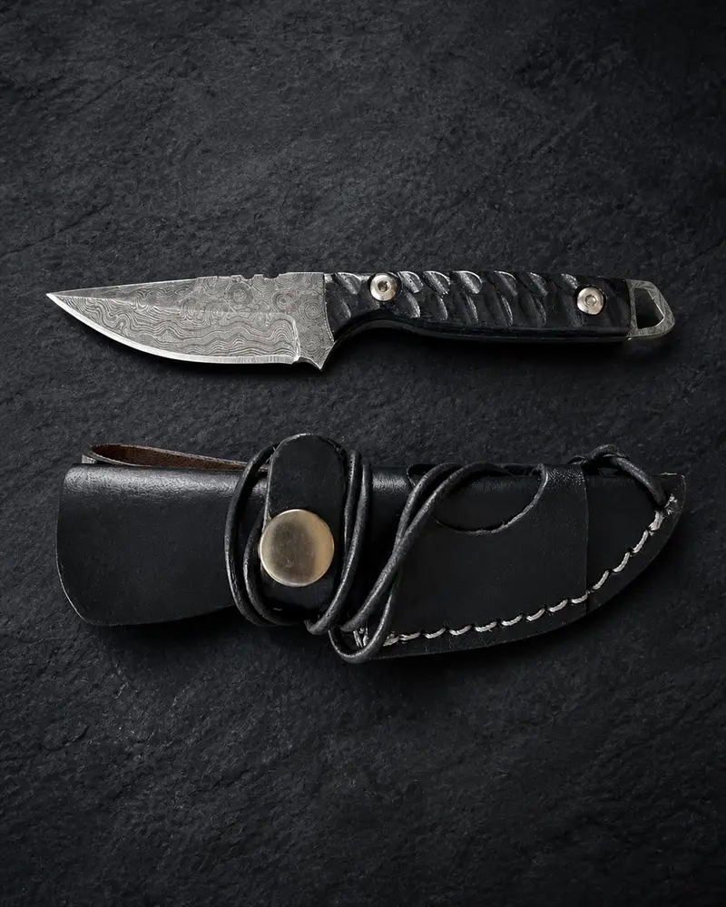 Tk-516 Titan Shadow Scale Damascus Hunting Knife – Drop Point With Carved Black Micarta Grip 1
